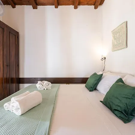 Miranda A Pochi Passi Dal Mare