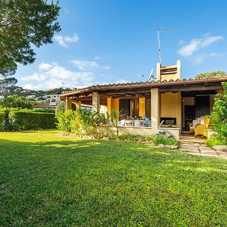 Miranda A Pochi Passi Dal Mare Tatil Evi Costa Rei